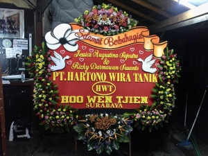 bunga papan wedding