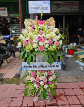STANDING BUNGA WEDDING